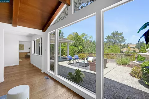 Entry Way - 61 Sullivan Dr, Moraga, CA 94556 photo 4 of 7