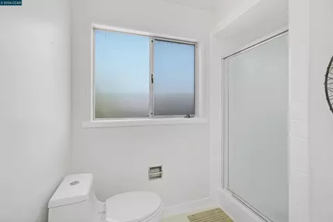 Bath - 61 Sullivan Dr, Moraga, CA 94556 photo 3 of 5