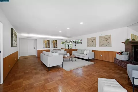 Living - 61 Sullivan Dr, Moraga, CA 94556 photo 5 of 7