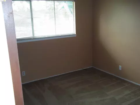 Bedroom - 290 Plum St, Vacaville, CA 95688 photo 2 of 2