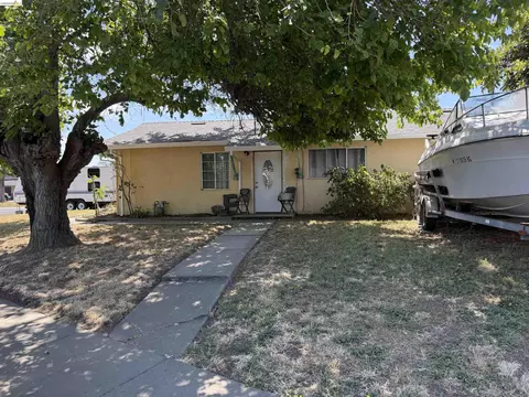 Exterior - 290 Plum St, Vacaville, CA 95688 photo 2 of 3