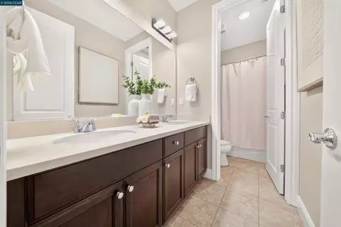 Bath - 4266 Sunset View Dr, Dublin, CA 94568 photo 2 of 2