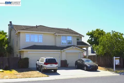 Exterior - 13900 Pinecrest St, Lathrop, CA 95330 photo 3 of 5