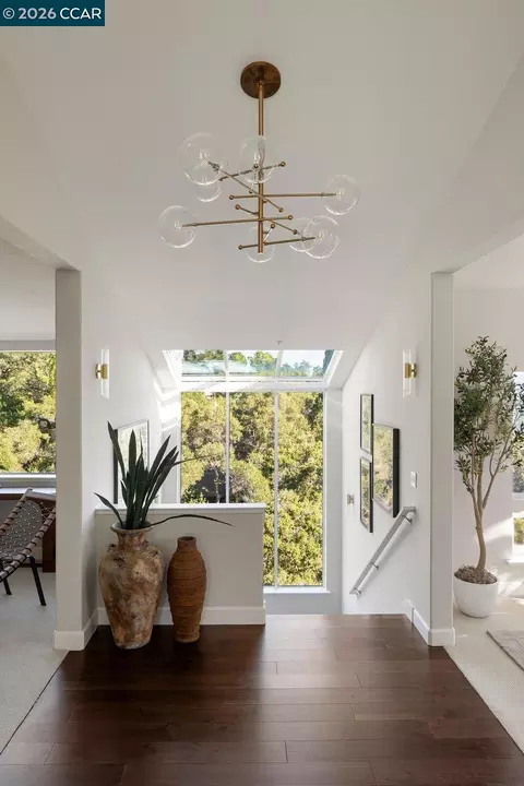 Entry Way - 9 Northridge Ln, Lafayette, CA 94549 photo 2 of 3