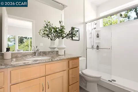 Bath - 9 Northridge Ln, Lafayette, CA 94549 photo 1 of 7