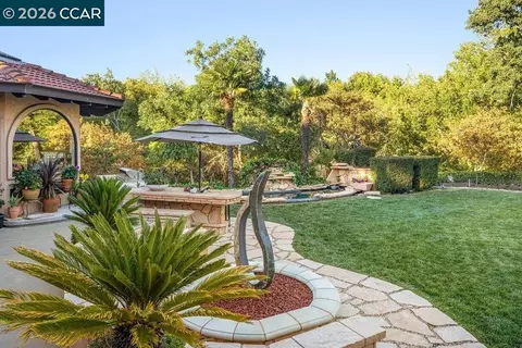 Exterior - 490 St Marys Rd, Lafayette, CA 94549 photo 7 of 10