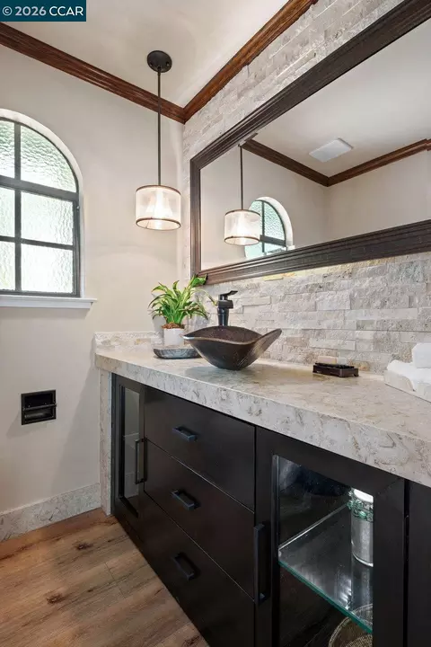 Bath - 490 St Marys Rd, Lafayette, CA 94549 photo 1 of 4