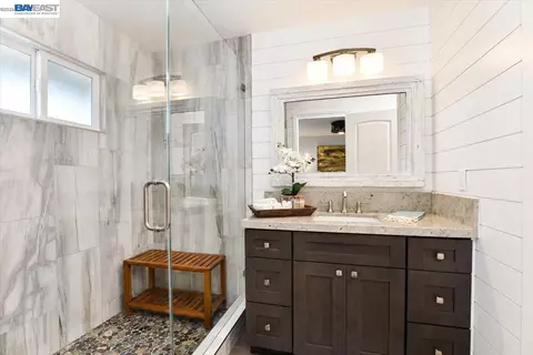 Bath - 3360 Doyle Rd, Oakley, CA 94561 photo 2 of 3