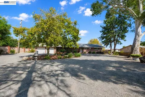 Exterior - 3360 Doyle Rd, Oakley, CA 94561 photo 13 of 24