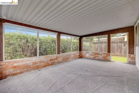 Exterior - 341 Inverness Dr, Vallejo, CA 94589 photo 5 of 6