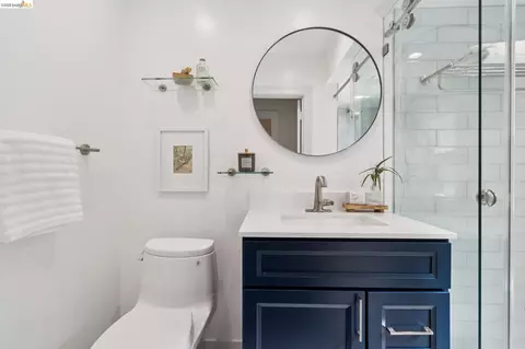 Bath - 984 Regal Rd, Berkeley, CA 94708 photo 1 of 3