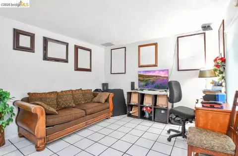 141 E 15th St, Pittsburg, CA 94565 photo 2