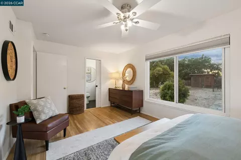 Bedroom - 1243 Davis Ave, Concord, CA 94518 photo 2 of 4