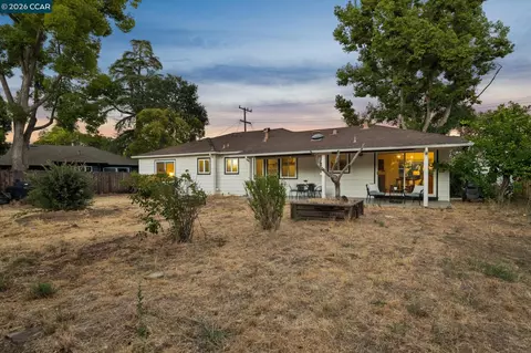 Exterior - 1243 Davis Ave, Concord, CA 94518 photo 14 of 16