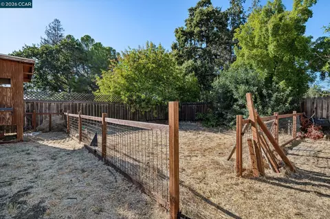 Exterior - 1243 Davis Ave, Concord, CA 94518 photo 9 of 16