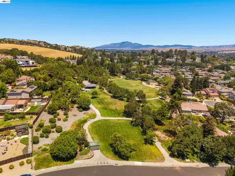 View/Area - 7966 Iglesia Dr, Dublin, CA 94568 photo 4 of 4