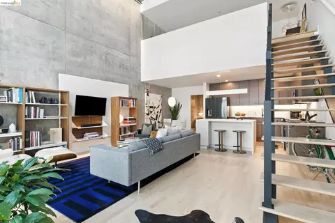 Living - 311 Oak St #102, Oakland, CA 94607 photo 3 of 12