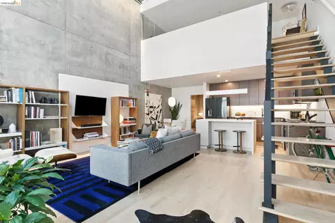 Living - 311 Oak St #102, Oakland, CA 94607 photo 3 of 12