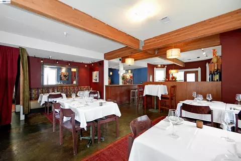 Dining - 742 B St, Hayward, CA 94541 photo 5 of 7