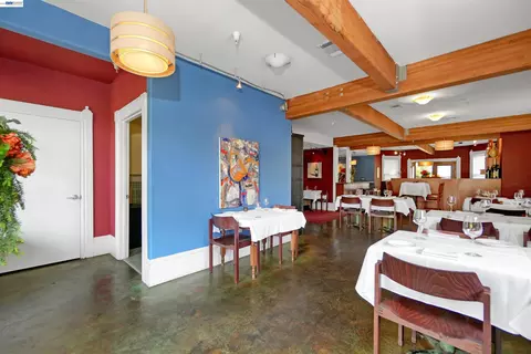 Dining - 742 B St, Hayward, CA 94541 photo 2 of 7