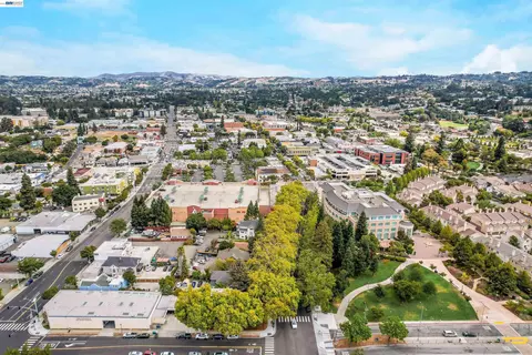 View/Area - 742 B St, Hayward, CA 94541 photo 5 of 6