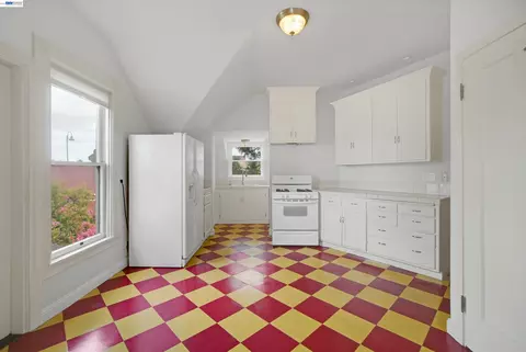 Kitchen - 742 B St, Hayward, CA 94541 photo 5 of 13