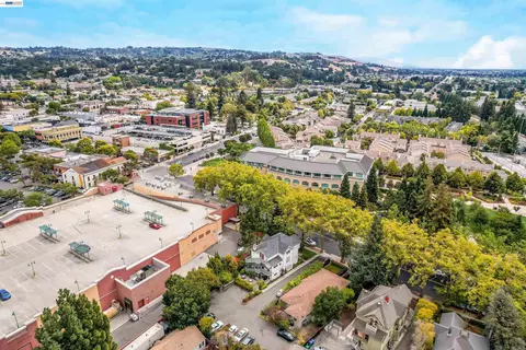 View/Area - 742 B St, Hayward, CA 94541 photo 3 of 6