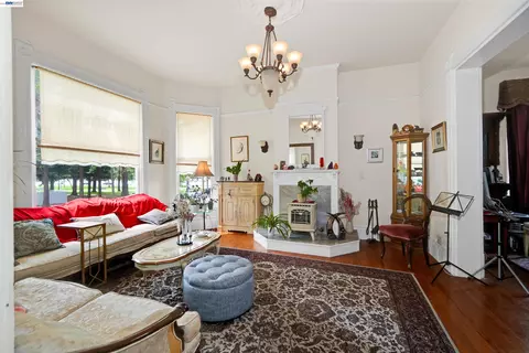 Living - 742 B St, Hayward, CA 94541 photo 2 of 3