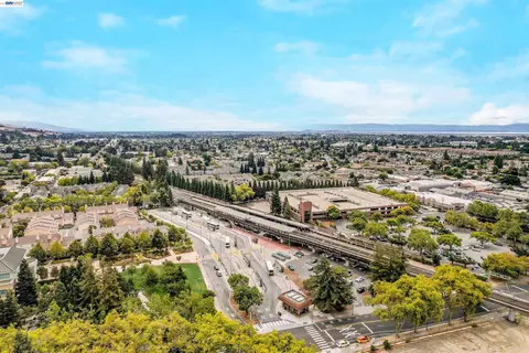 View/Area - 742 B St, Hayward, CA 94541 photo 4 of 6