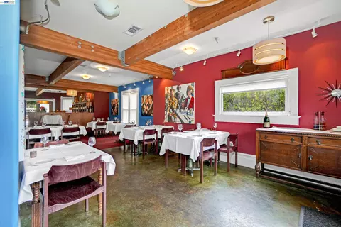 Dining - 742 B St, Hayward, CA 94541 photo 3 of 7