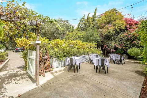 Exterior - 742 B St, Hayward, CA 94541 photo 17 of 33