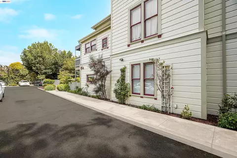 Exterior - 742 B St, Hayward, CA 94541 photo 13 of 33