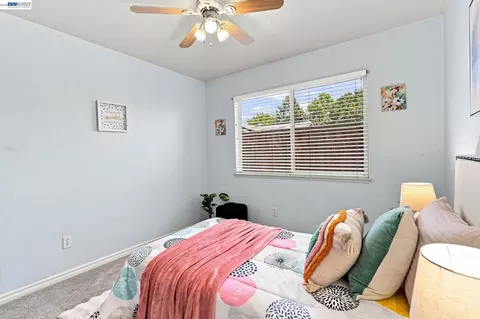 Bedroom - 1520 Deer Run Ln, Tracy, CA 95376 photo 4 of 8