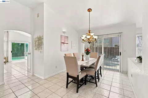 Dining - 1520 Deer Run Ln, Tracy, CA 95376 photo 1 of 3