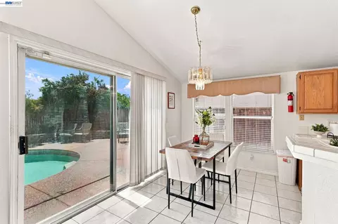 Dining - 1520 Deer Run Ln, Tracy, CA 95376 photo 3 of 3