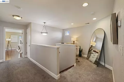 Entry Way - 1762 Ashtree Ct, Tracy, CA 95376 photo 4 of 6