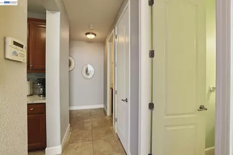 Entry Way - 1762 Ashtree Ct, Tracy, CA 95376 photo 2 of 6