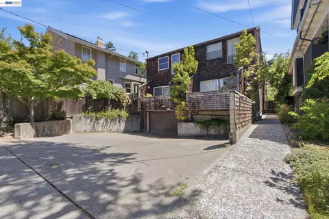 Exterior - 2603 Benvenue Ave #3, Berkeley, CA 94704 photo 5 of 6