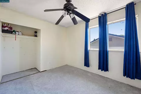 Bedroom - 1007 Valley Oak Way, Fairfield, CA 94533 photo 5 of 7