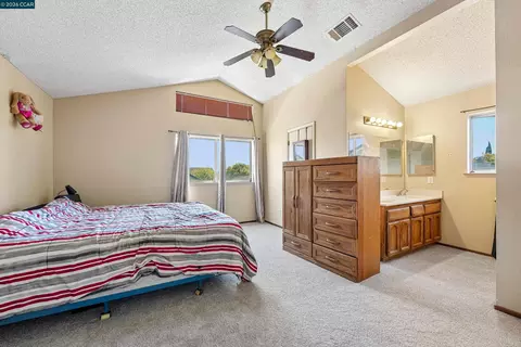 Bedroom - 1007 Valley Oak Way, Fairfield, CA 94533 photo 7 of 7