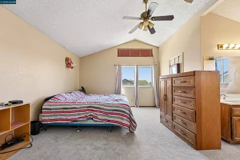 Bedroom - 1007 Valley Oak Way, Fairfield, CA 94533 photo 1 of 7