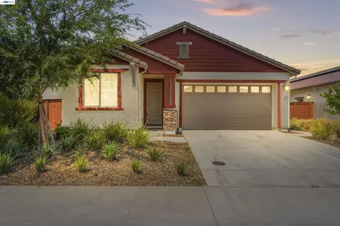 Exterior - 4308 Mascon Dr, Folsom, CA 95630 photo 2 of 7