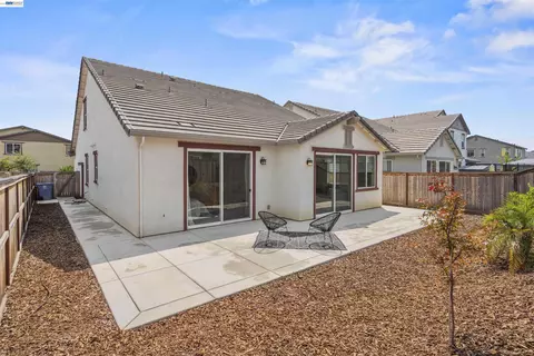 Exterior - 4308 Mascon Dr, Folsom, CA 95630 photo 7 of 7