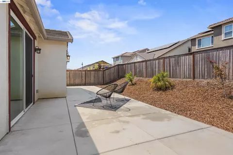 Exterior - 4308 Mascon Dr, Folsom, CA 95630 photo 6 of 7