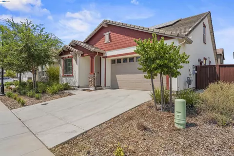 Exterior - 4308 Mascon Dr, Folsom, CA 95630 photo 3 of 7