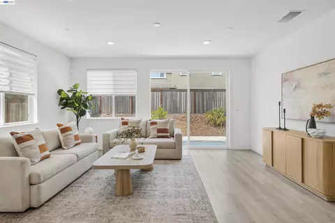 Living - 4308 Mascon Dr, Folsom, CA 95630 photo 1 of 4