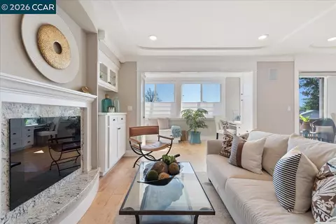 2501 Pine Knoll Dr #8, Walnut Creek, CA 94595