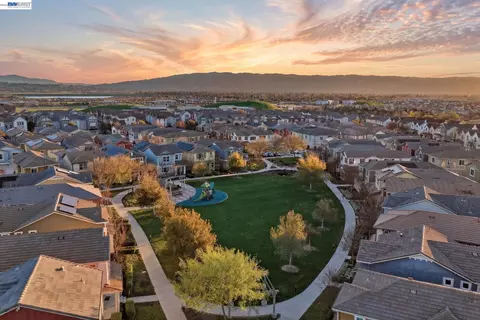 View/Area - 4360 Panorama Dr, Dublin, CA 94568 photo 2 of 4
