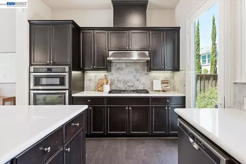 Kitchen - 4360 Panorama Dr, Dublin, CA 94568 photo 4 of 4