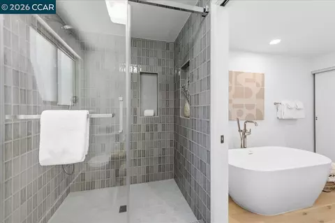 Bath - 461 Saint Regis Dr, Danville, CA 94526 photo 5 of 8